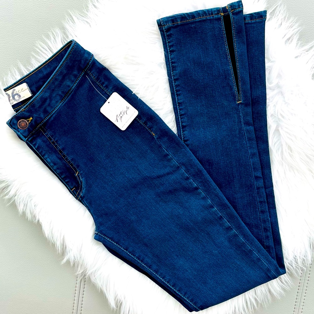 NWT! Free People Riley Slit Skinny Denim Jeans in Nightshade Blue Size 26